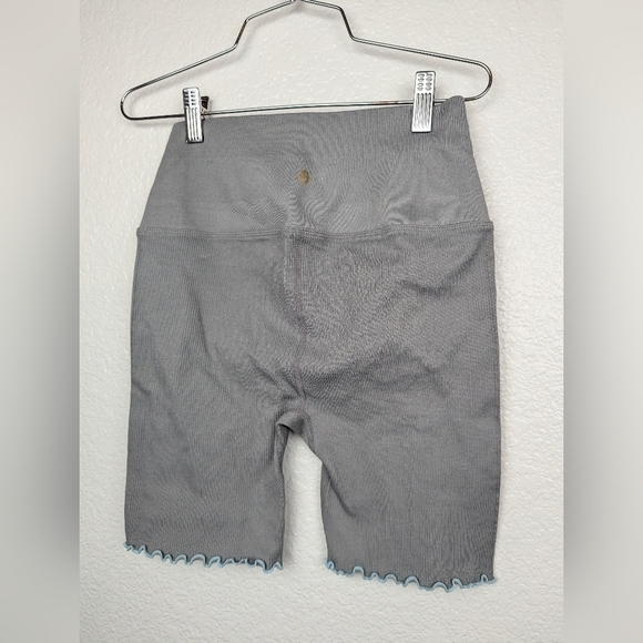 NWOT Spiritual Gangster ribbed ruffle hem shorts - Picture 3 of 3